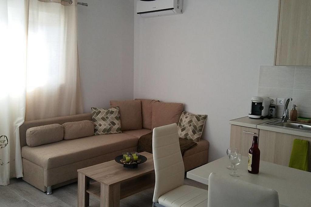 Nianthy Apartments ฟาลิรากี ภายนอก รูปภาพ